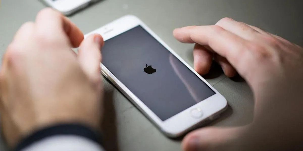 Verhoog je cyberveiligheid: schakel je smartphone elke dag even uit